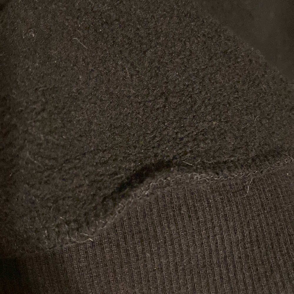 IZOD brand Size 2XL Black Mens Sweatshirt - Picture 7 of 12